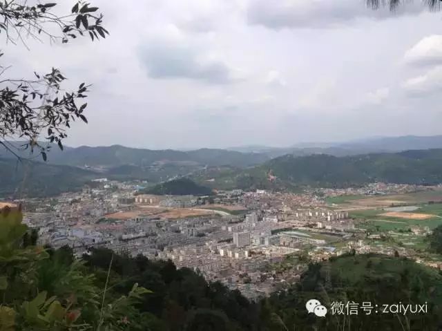 视频| 红色记忆看变化:寻访中共峨山县工委诞生地