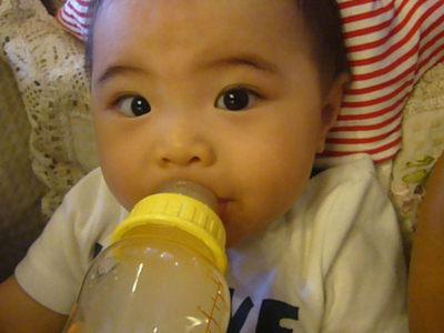                     劝告：夏季再热，也别在3个时间强迫孩子喝水，容易伤脾还不长个