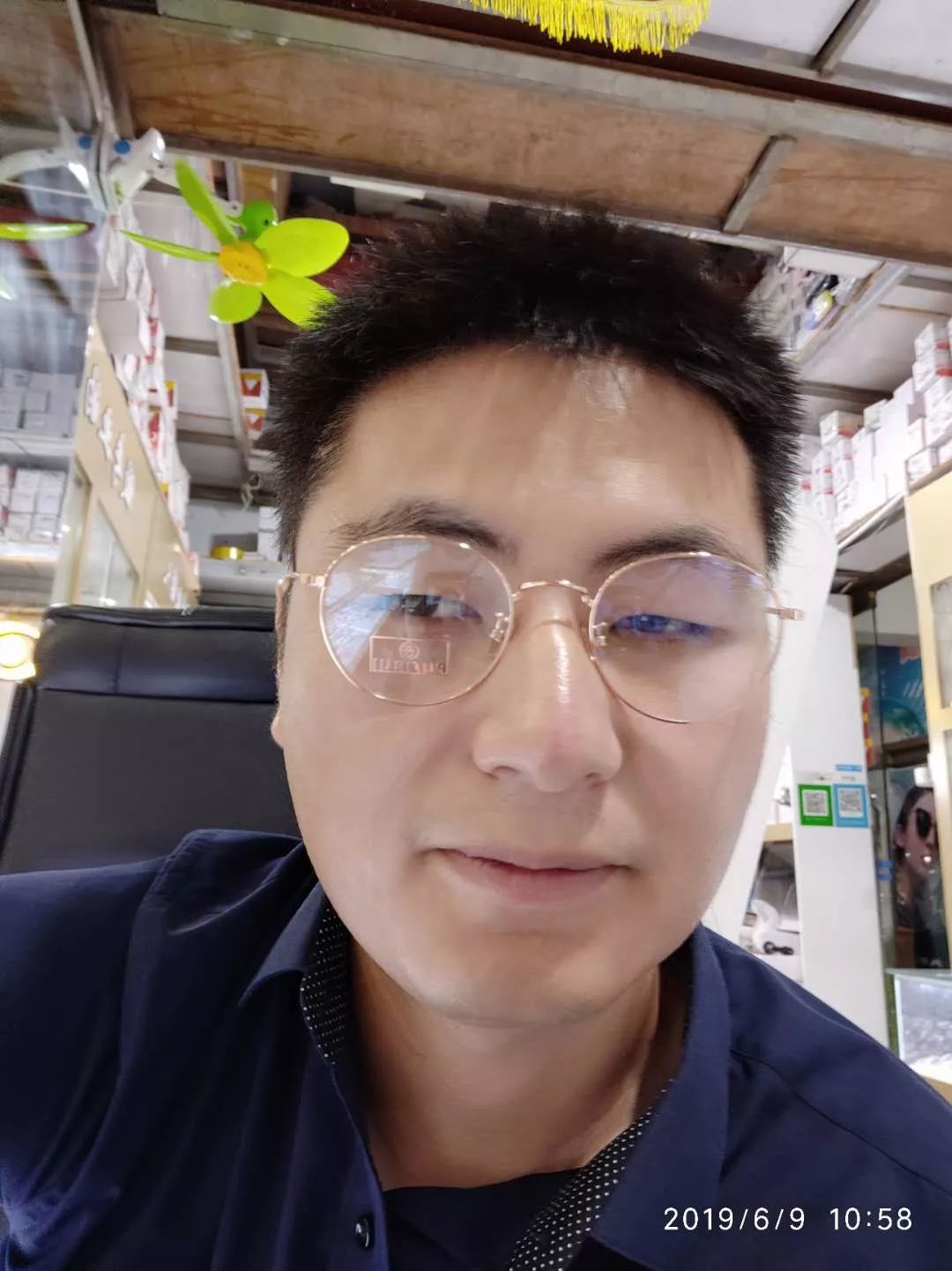 关键词:随和,慢热,爱摄影(0627 欢乐正前方 男嘉宾)