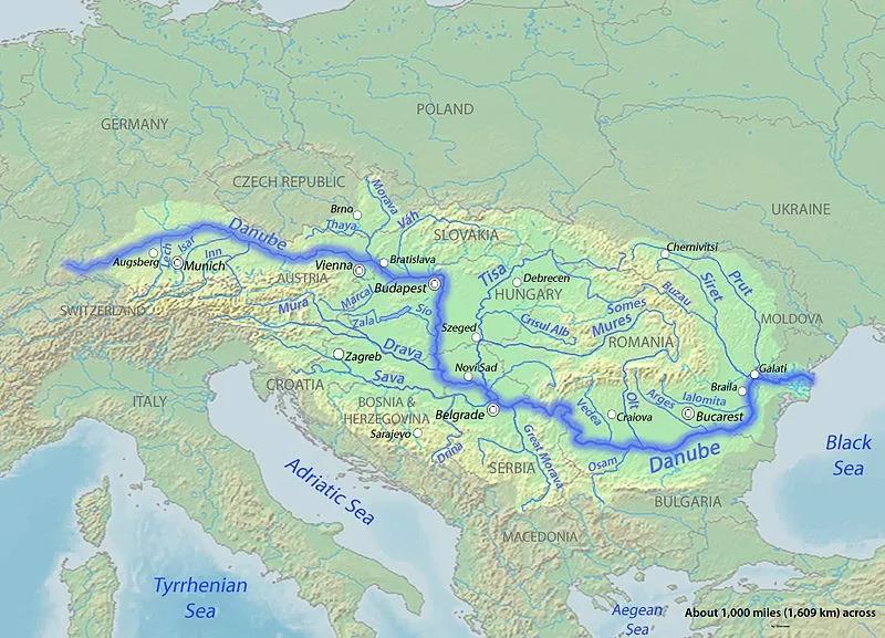 多瑙河和莱茵河,这两条河贯穿整个欧洲,途经了多个国家