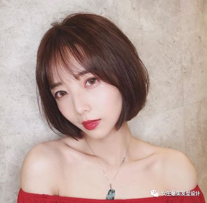 -第一款齐脖波波头发型不知不觉中