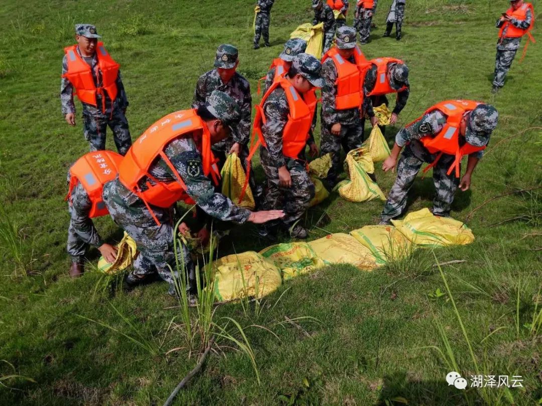 湖泽动态实战检验湖泽镇开展民兵防汛应急演练