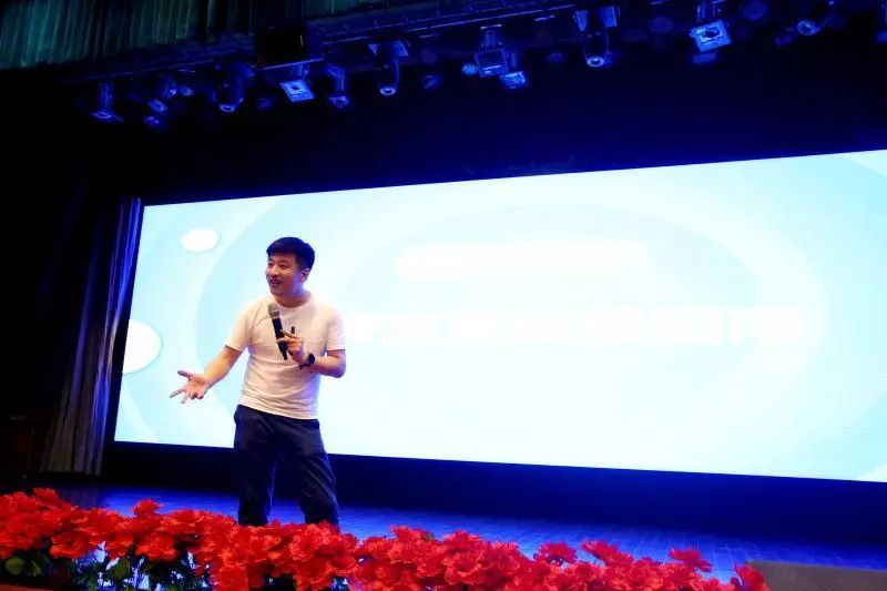 张雪峰"驾到"!给包头家长带来高报秘笈!
