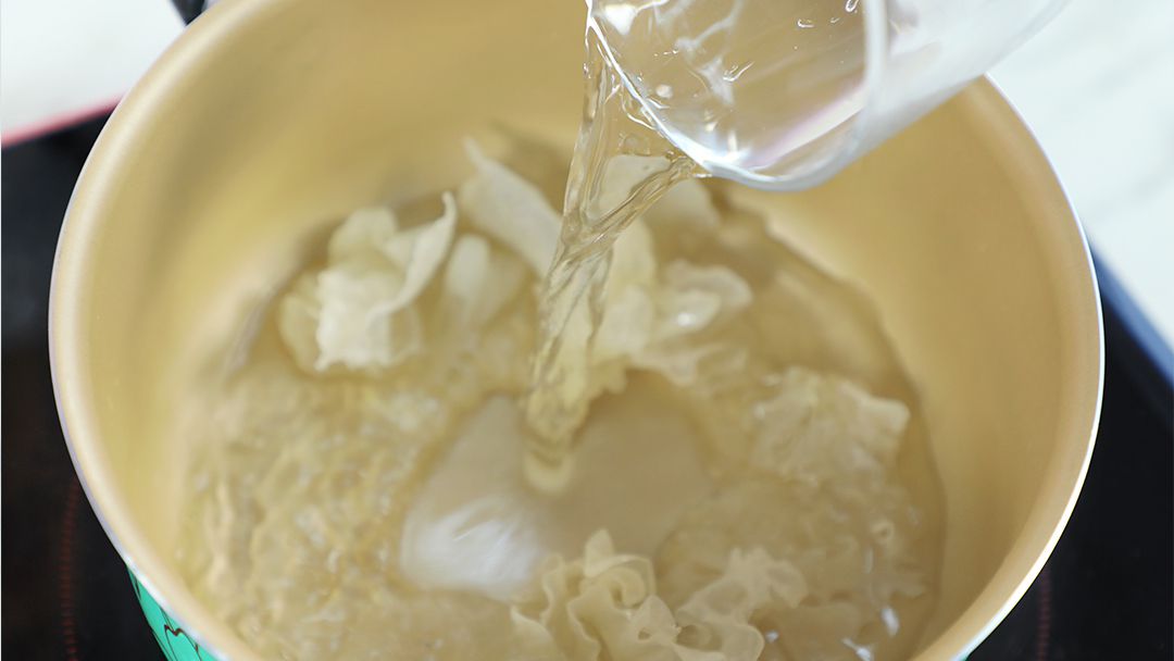                     原创            宝宝排便费力，好几天不排便？学会这1招，比开塞露有效！