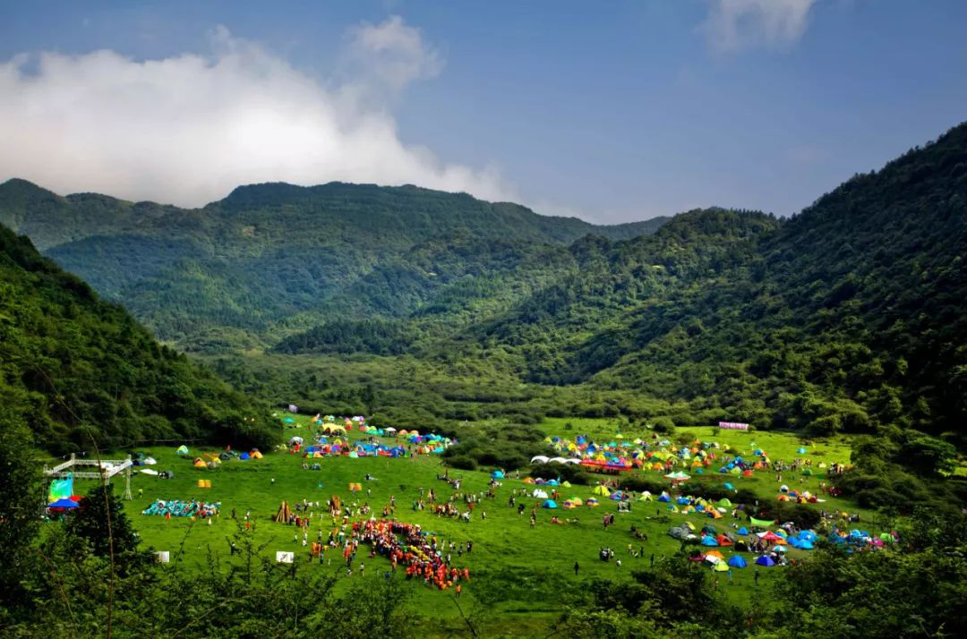 重庆石柱:7月20日,到千野草场消夏露营狂欢