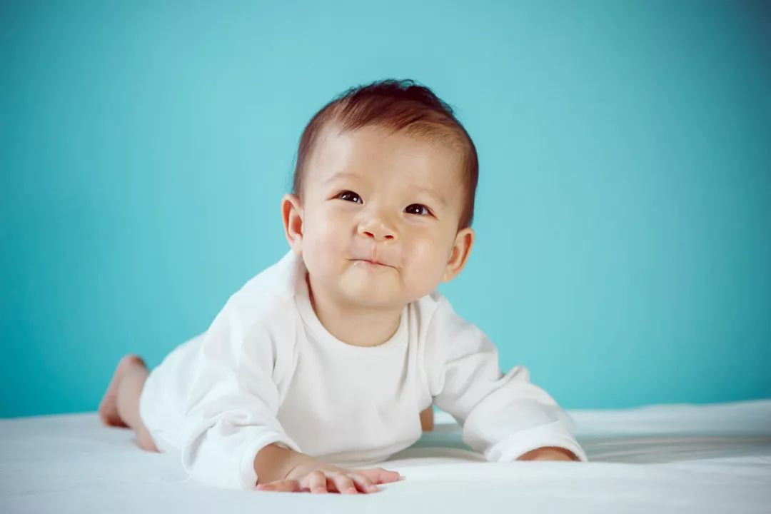                     孩子爱出汗，是体虚还是缺钙？绝大多数宝宝是这个原因！