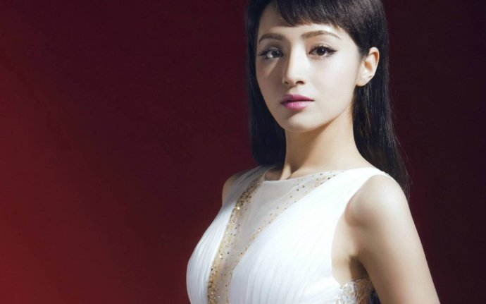 国内四大美女明星 e17fa34940e8472896dad0b26b12fa05.png