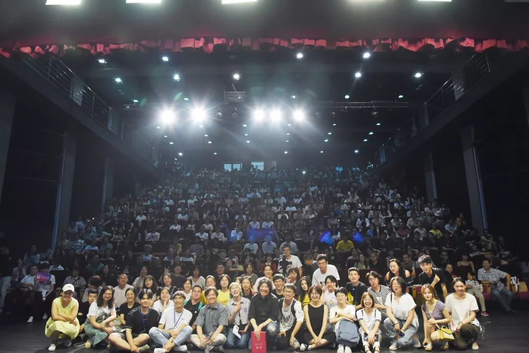 2019年6月27日,孟京辉导演与吕效平教授在南京大学张心瑜剧场的这番