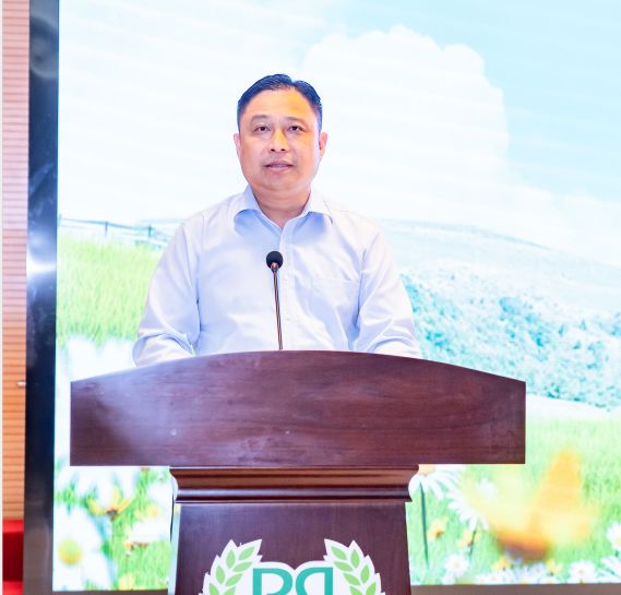 领导讲话区委常委,政法委书记,禁毒委主任杜松全,副区长陈筱洁出席并
