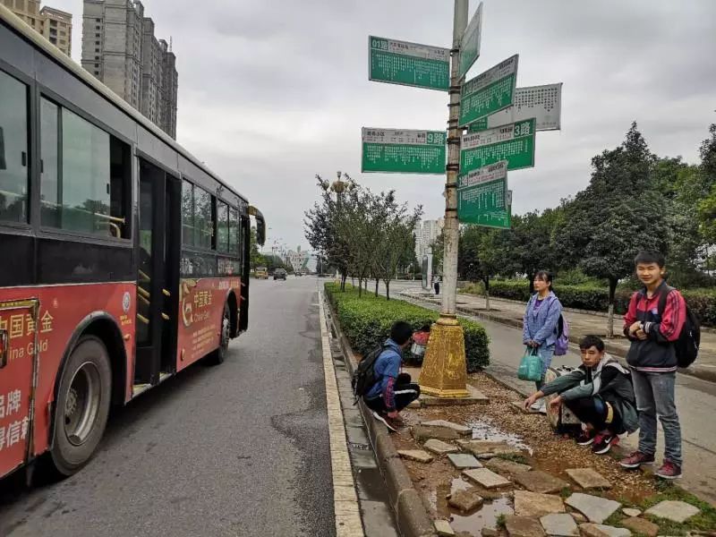 昭通公交车私自涨价市民不买账