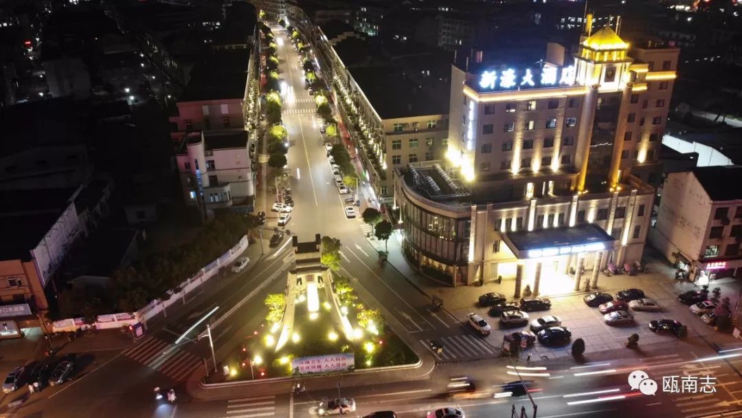 新鲜出炉的萧江镇一组夜拍 曾经的主城(镇)区,现如今稍显黯淡 世界本