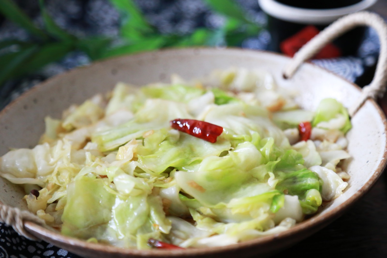 原创川菜中的一道家常菜,制作简单,酸甜微辣,开胃下饭,家人都爱吃