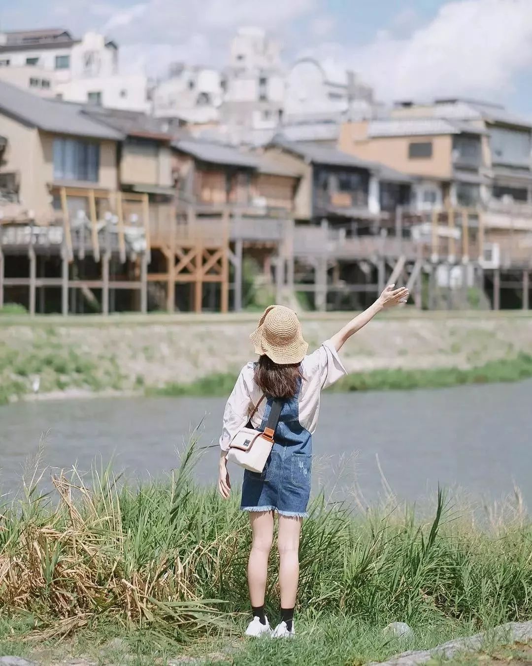 拍照如何构图拍人 4b93cc15617147f6ae9e507123d98cec.jpeg