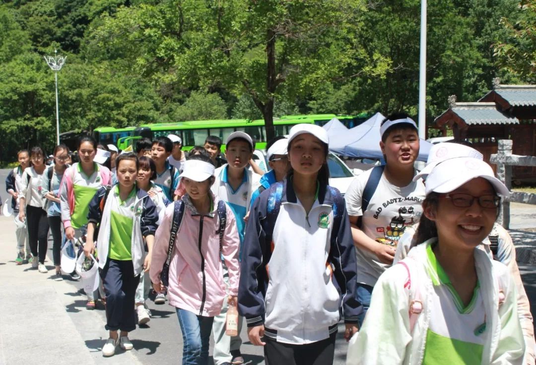 三秦明珠休闲胜地红河谷