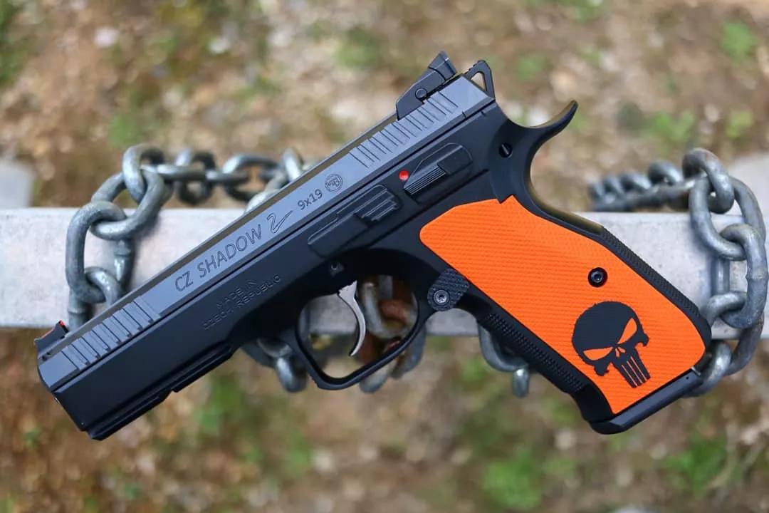 脚踢glock,逼平1!为了世界竞技场,cz shadow2