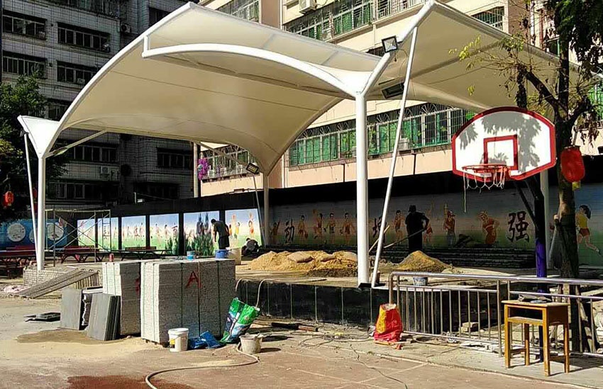 露天舞台采用膜工程案例,湛江小学安装新颖美观舞台膜!