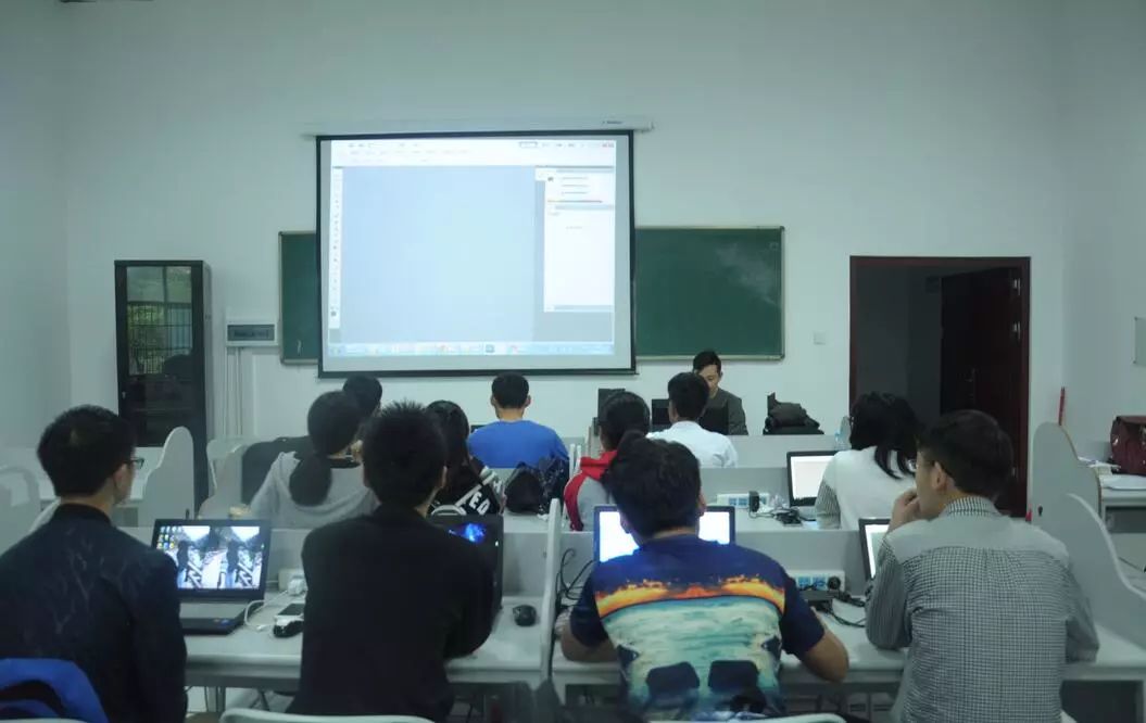 女大学生网络兼职邂逅高富帅,结果…