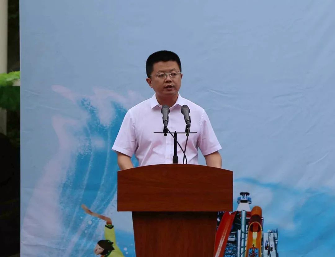 (县委副书记贾晓伟宣读“双节”活动方案)(县委常委、常务副县长薛小