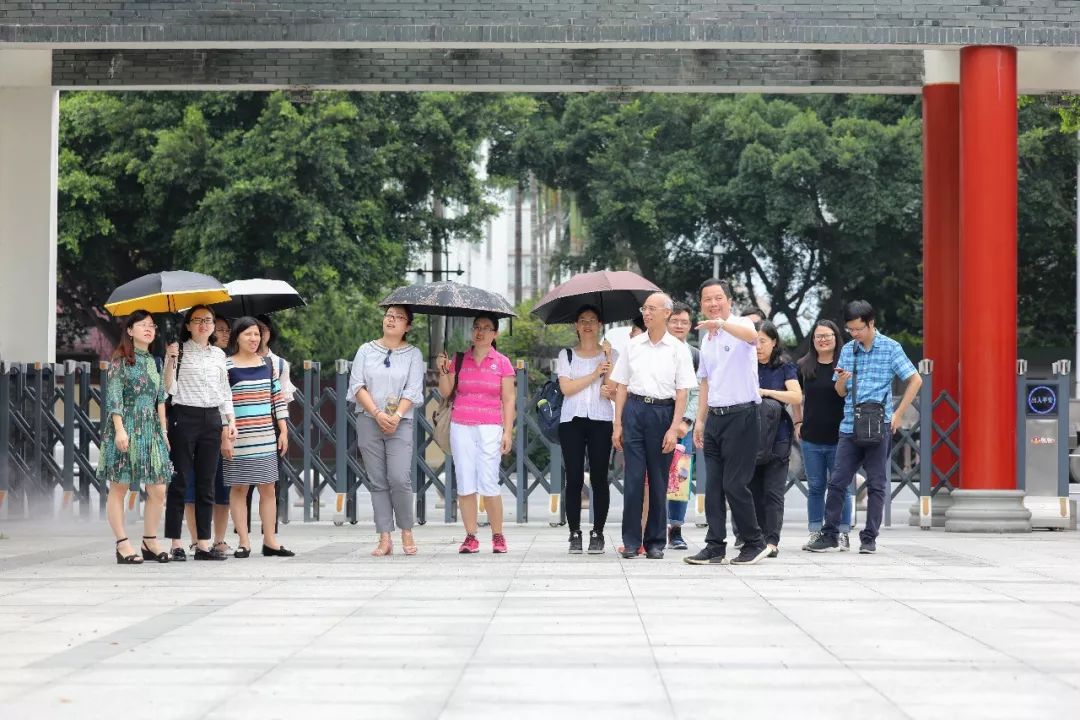 广州二中应元学校来访我校交流经验携手并进