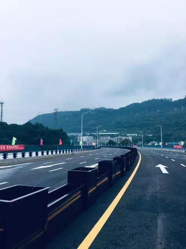 万州又一入城大道将通车,城区五分钟上高速.