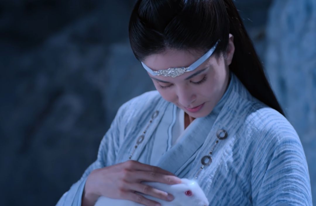 原创《陈情令》惊现"姑姑"李若彤!蓝衣长袍仙气十足,颜值不输当年