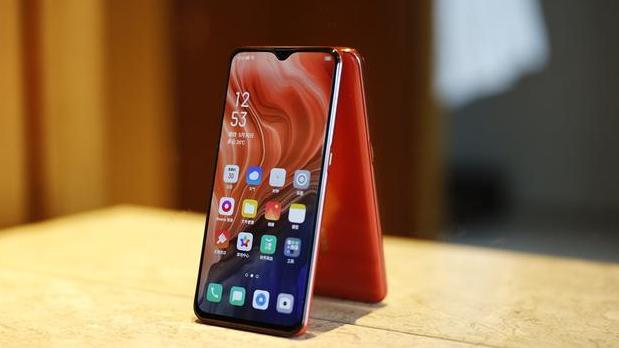 oppo reno z的后置双摄为4800万的主摄像头和500万像素的景深镜头,再