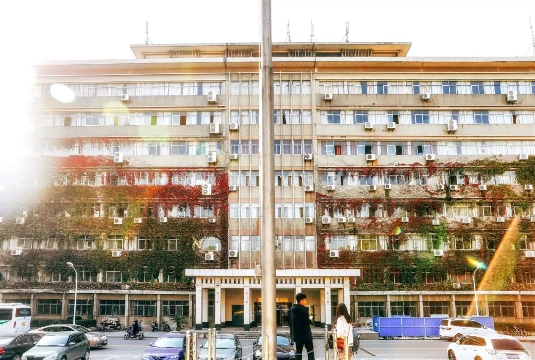 离别季你还记得武汉理工大学的37个校门吗