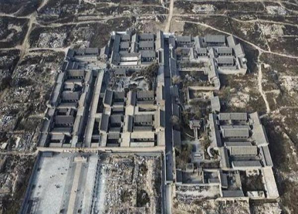 "乔家大院"成"钉子户"?航拍四周已经是一片废墟,要闹哪样