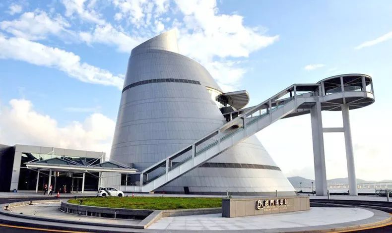 园 香港大学 自由活动 澳门科技馆双飞5日游7月16/23/30日，8月6/20日4580元/人