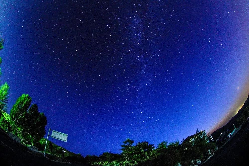 云台山给您不一样的清凉夏夜!_繁星