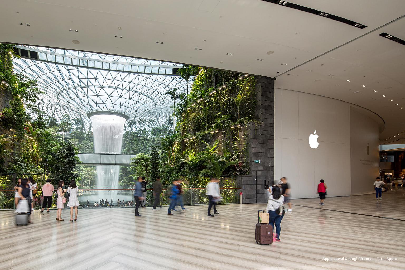 1/ 12 苹果新店名为 apple jewel changi airport(星耀樟宜),计划于