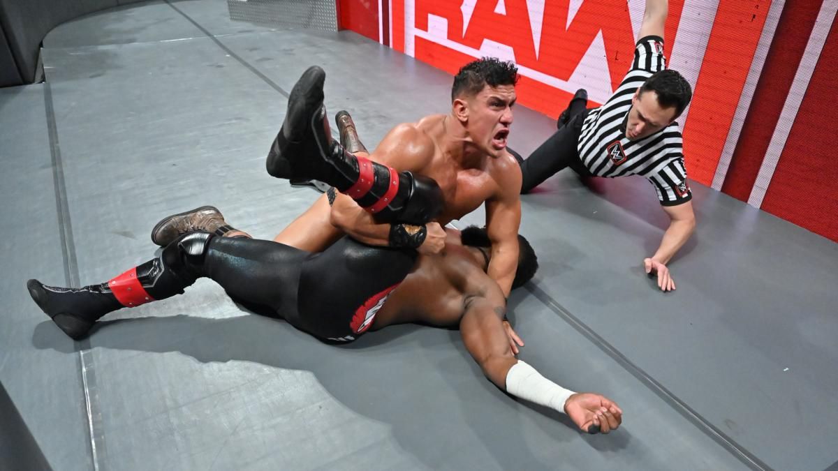 wwe摔小辉新闻流浪人员的自我救赎主角肌肉男三人组正式面世
