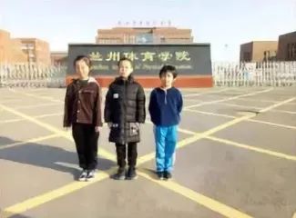 今天镇原这家武术培训班开课了现场挤爆了