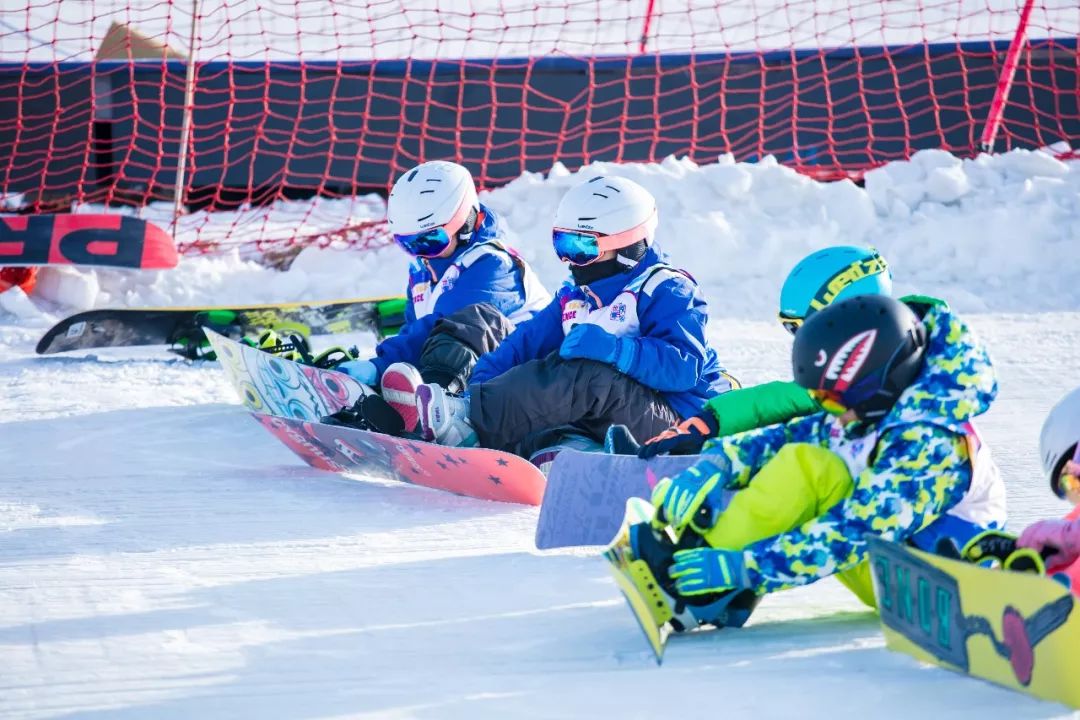 弓长岭温泉滑雪场2019-2010雪季青少年教学滑雪卡,预售中.