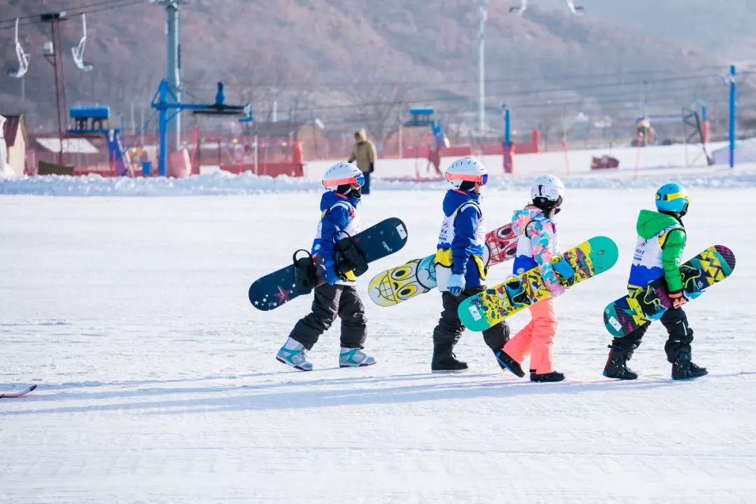 弓长岭温泉滑雪场2019-2010雪季青少年教学滑雪卡,预售中.