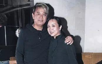 陈百祥4次破产黄杏秀不离不弃,如今妻子花1423元赌马赚530万大奖