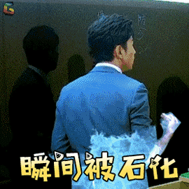 不见了…和车里面的快递全都原本停放在路边的小车瞬间石化了当他送完