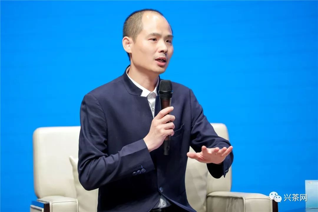 曲建先生说道"粤港澳大湾区已经开始考虑调整参与国际供应链分工体系