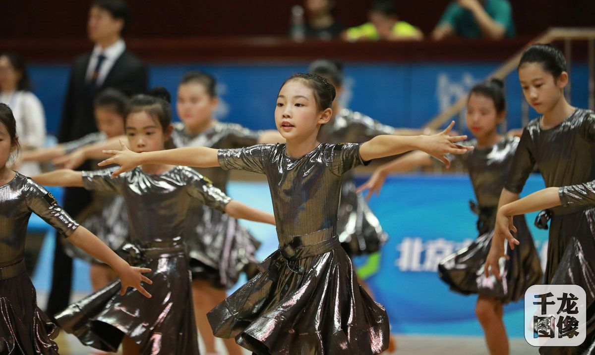 舞动北京绽放盛夏第十一届北京市体育大会体育舞蹈比赛举行 健身