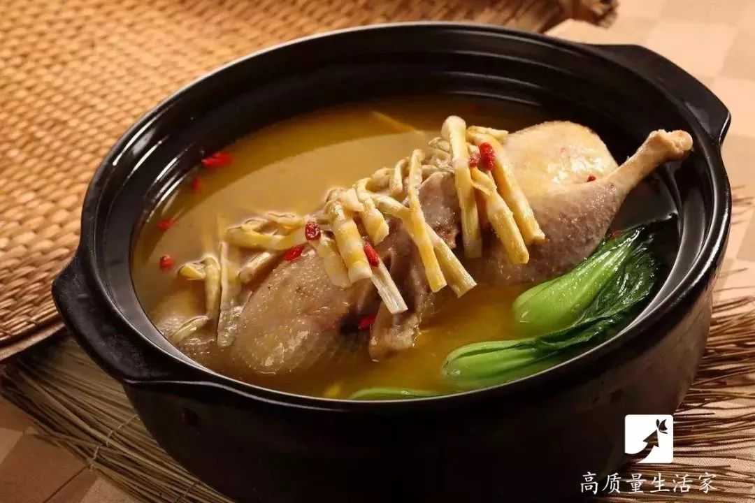 猪脚怎么煲汤 0b5f8a6859664ec4a5ec18aae13cd47d.jpeg