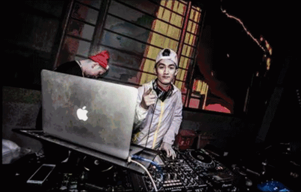 591_378gif 动态图 动图