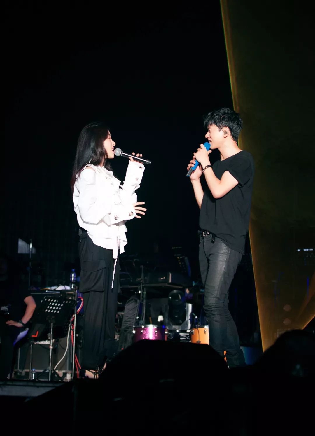 张碧晨|再次受邀张杰南京演唱会,惊喜首唱《只要平凡》《凉凉》