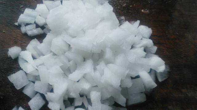                     不管啥感冒咳嗽，用它泡碗水，排痰止咳管2年，从不用药！