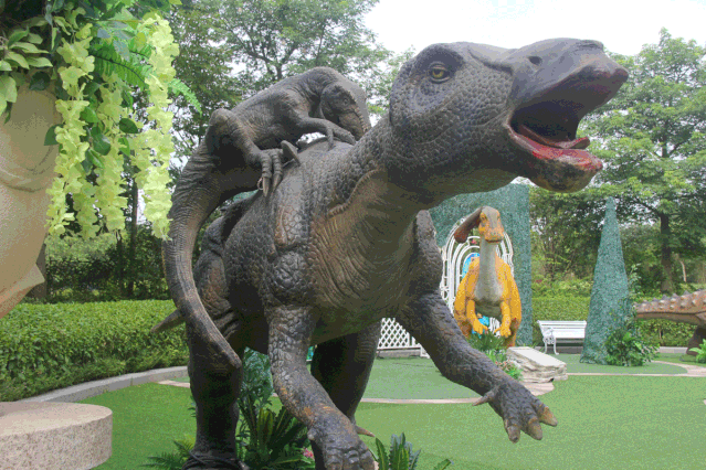称霸暑期探险档!国悦·九曲湾大型恐龙主题乐园开园