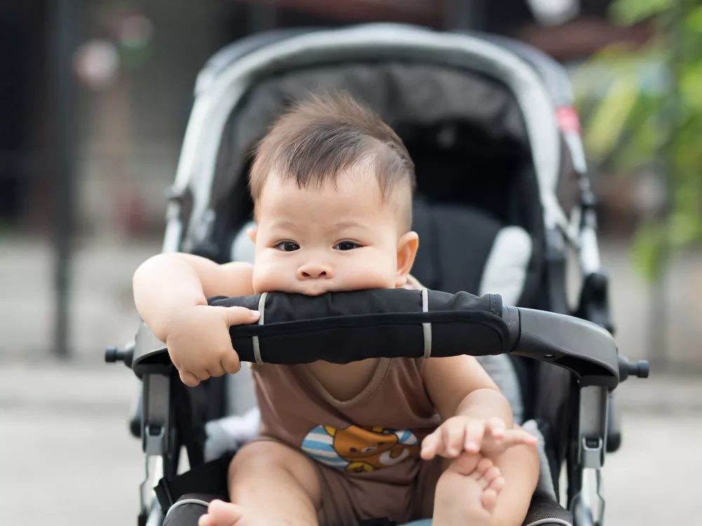                     夏天的“隐形杀手”就在身边，你还在让孩子玩这个吗？