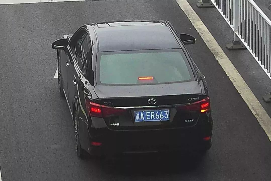 时间:6月1日 地点:洋溪街道洋安路洋安学府路口 车牌:浙aet118 时间