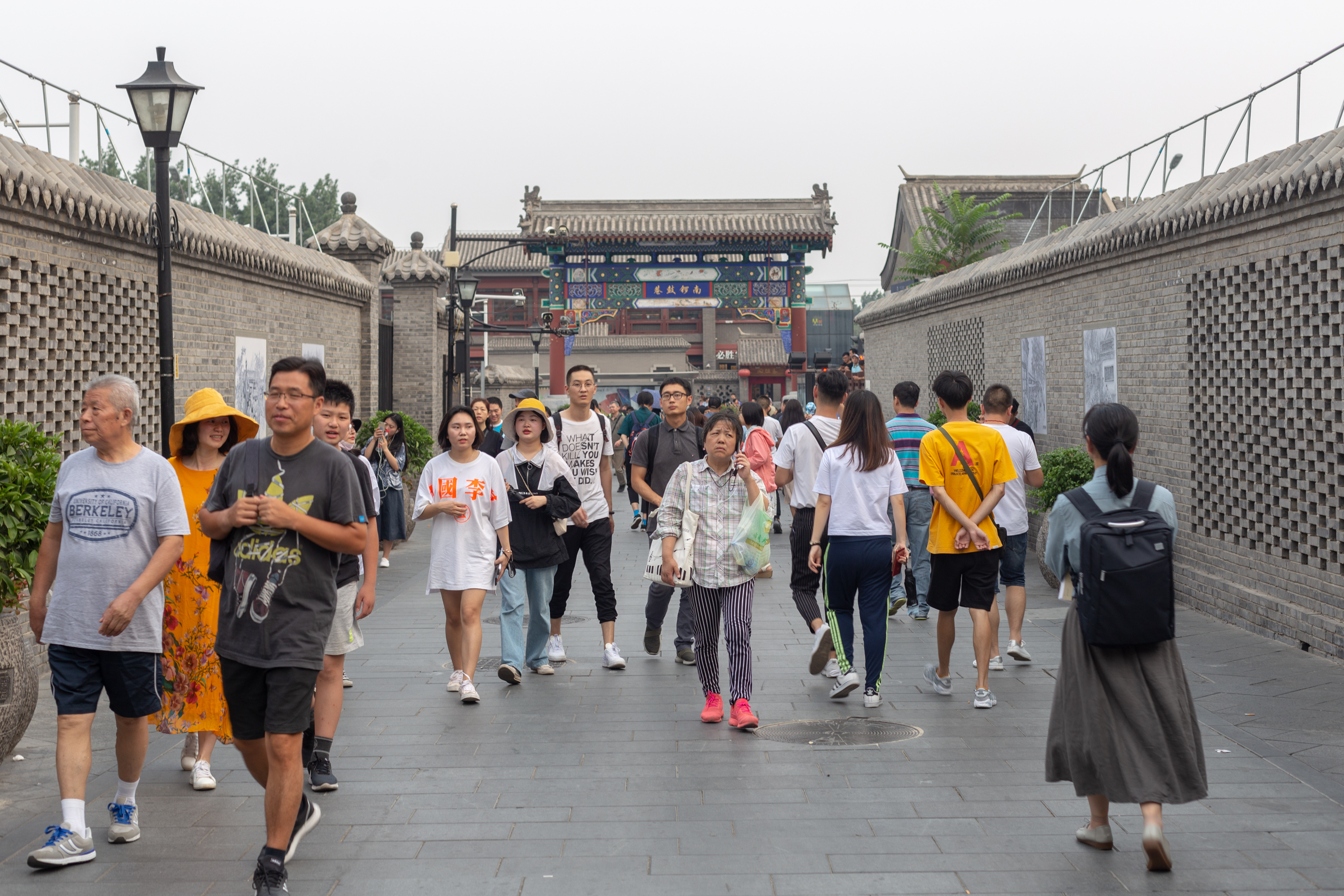 北京外地人口走了多少人_外地打工人在北京(3)