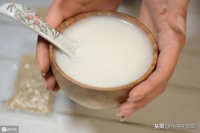                     怎样逐步添加米粉？父母别犯这几个错误，宝宝难消化还会营养不足