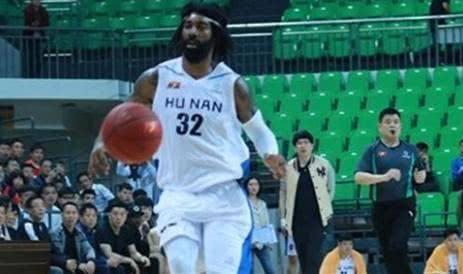 十大“作死型”球员:OJ梅奥混中国二流联赛,拜纳姆迷恋洗剪吹