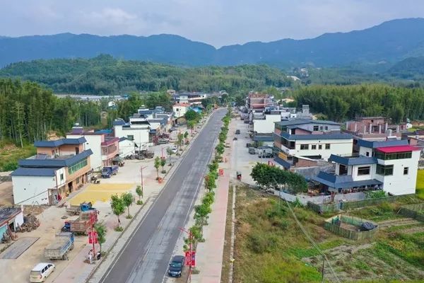 横峰龙门人口_鲤鱼跃龙门图片(3)